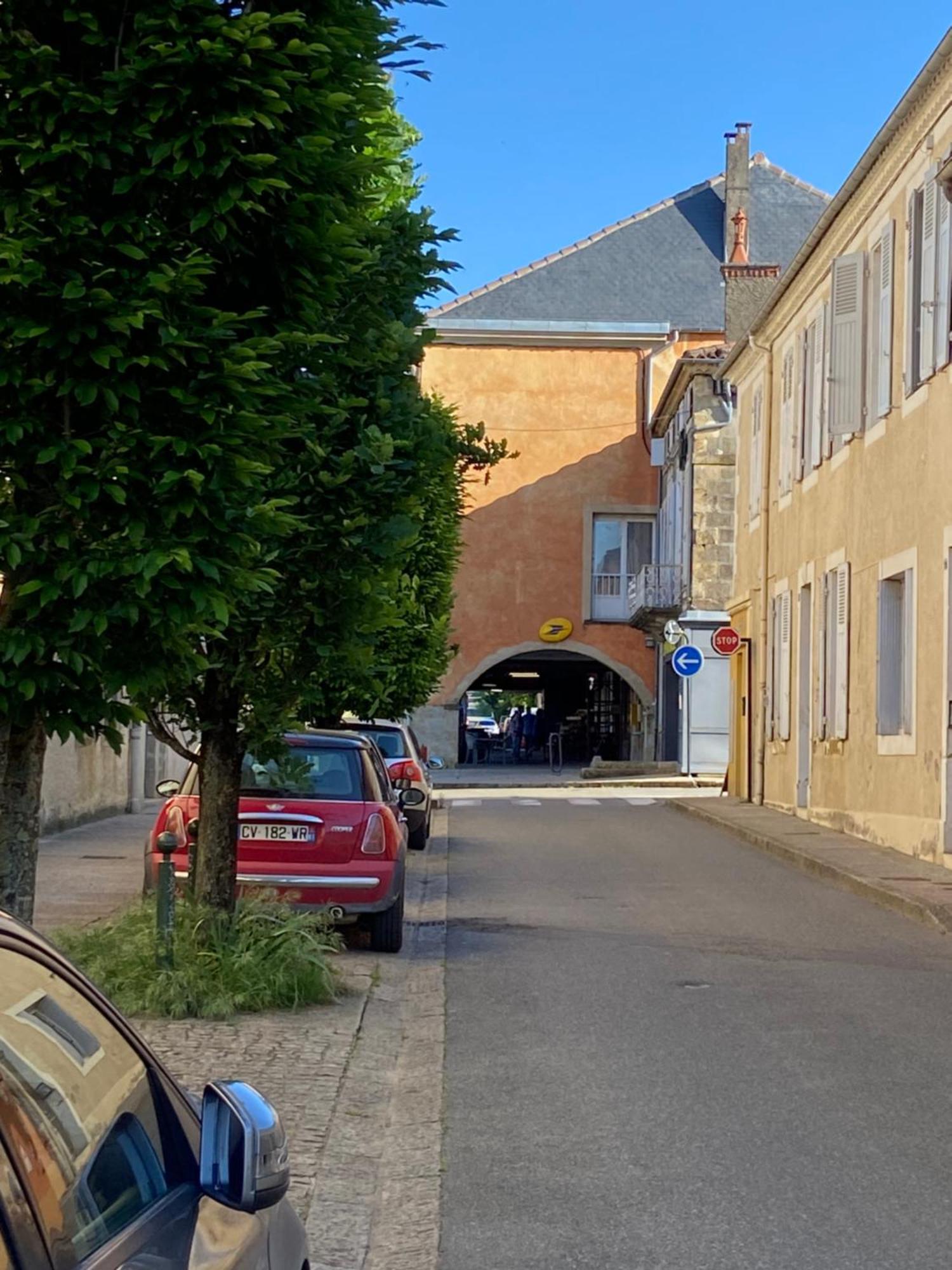 Appartement 3 Pieces Rdc Plein Centre Ville Marciac Exterior foto